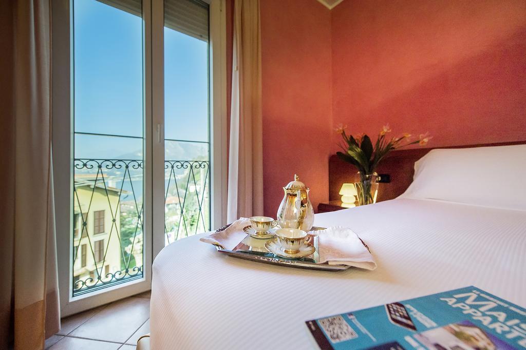 Hotel San Gerolamo Vercurago Екстериор снимка