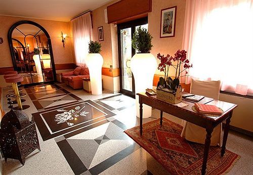 Hotel San Gerolamo Vercurago Екстериор снимка