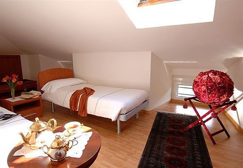 Hotel San Gerolamo Vercurago Екстериор снимка